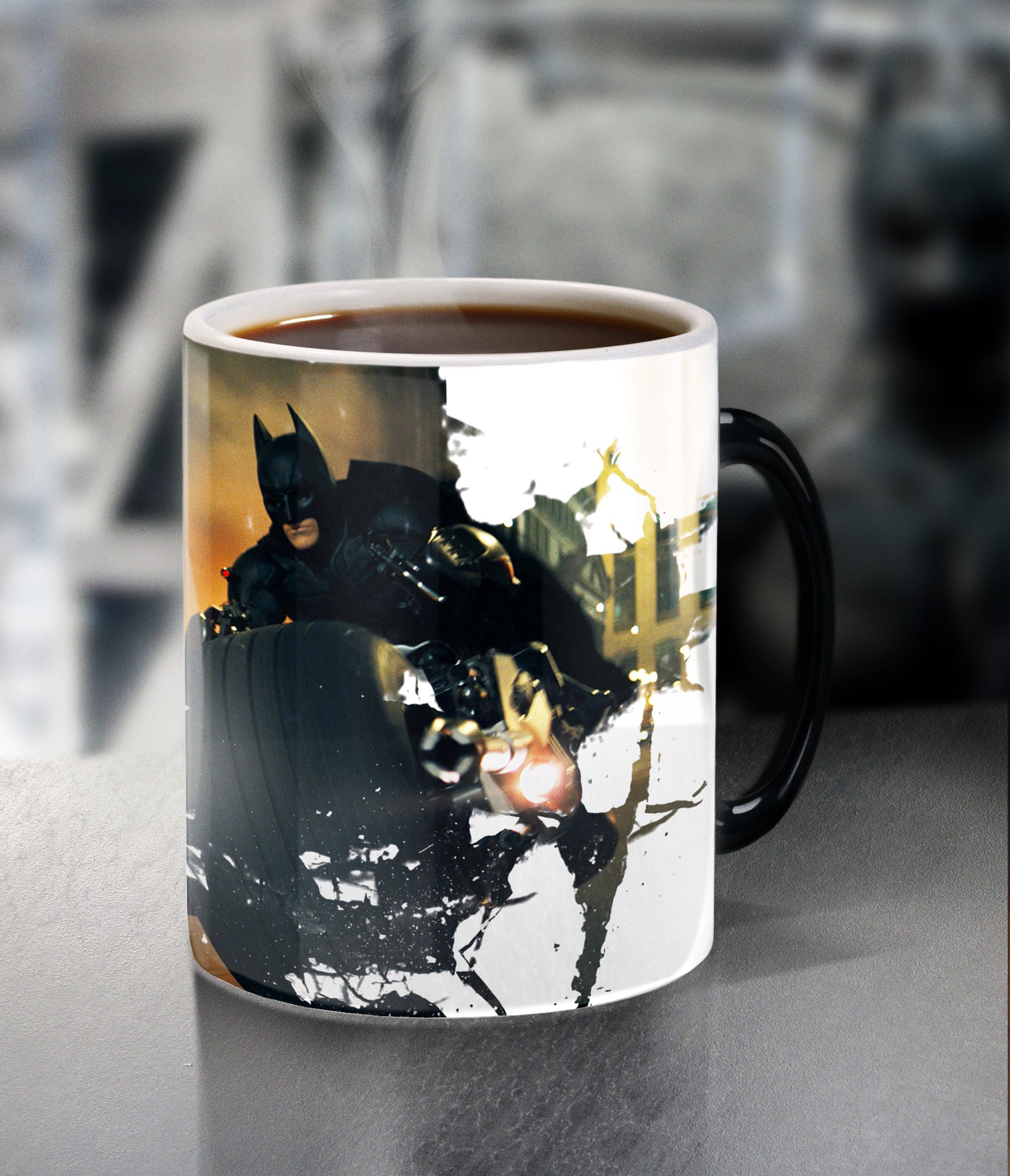DC Comics (Batman: The Dark Knight Trilogy: Batman Shatter) Morphing Mugs® Heat-Sensitive Mug MMUG050